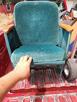 American Bodiform Theater Stadium Seat Thick Comfortable Cushion Nice Condition • 337.26$
