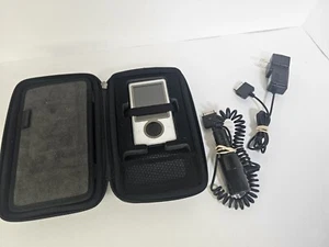 Microsoft Zune White 30GB Digital Mp3/MP4 with extras - Picture 1 of 7