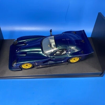 Panoz Esperanto Gtr1 Autoart 1:18 Diecast 2 Tone Color - Image 1 of 4