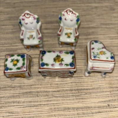 Miniaturas Porcelana Casa de Muñecas Muebles 2 Sillas/Piano/Mesa/Vestido Nuevo* Foto 1 de 4