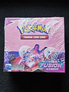 JCC Pokémon Espada y Escudo Fusión Golpe Booster Caja Sellada de Fábrica - Imagen 1 de 6