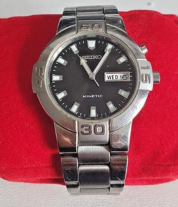 Seiko 5M43-0E90 Men's Kinetic Sports Divers Watch - 100m - Picture 1 of 3
