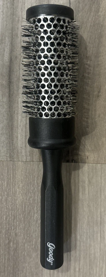 Cepillo de pelo Goody redondo de metal rizado jabalí cerdas de nailon de colección NUEVO plateado Foto 1 de 2