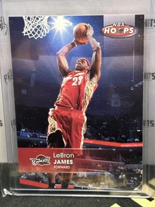 Lebron James 2005-06 Fleer NBA Hoops Card #21 Cleveland Cavaliers - Picture 1 of 2