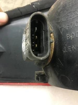 Luz trasera de pasajero sedán cuarto de panel montado para 97-98 ESCORT 52209 Foto 1 de 3