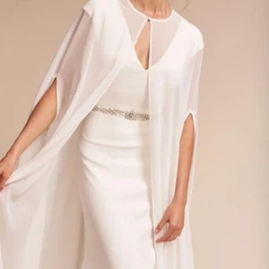 Lotus Theads Bridal Cape in White Size Small - Picture 1 of 4