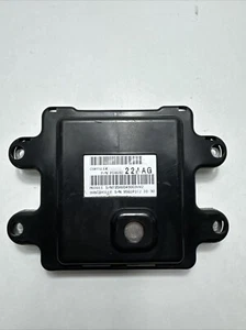 2010 Jeep Commander 3.7L BCM Body Control Module OEM P04692221AG / P04692218AG - Picture 1 of 6