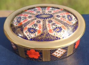 Royal Crown Derby (589) Old Imari Lidded Trinket Box Free P&P & original Box - Picture 1 of 11