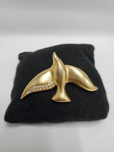 Vintage Gold Tone White Rhinestones Peace Dove Brooch Flying Bird Lapel Pin - Picture 1 of 17