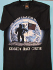 T-shirt Kennedy Space Center Moon Walk « One Giant Leap For Mankind » moyen homme
