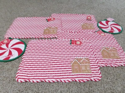 Dolly Parton Quilted Christmas Placemat DG 2025, Set of 4, NEW + 2 Pot Holders - Image 1 of 3