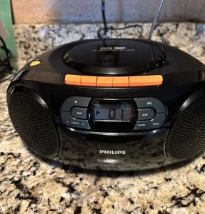NIB Philips Radio AZ328 Cassette/Tape Recorder & CD Player FM Radio, USB/MP3 - Picture 1 of 11