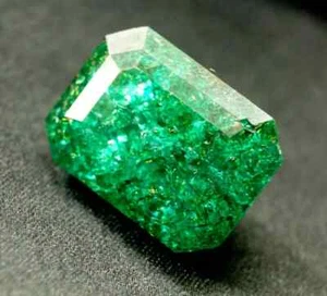 Smeraldo Colombiano Naturale 50 Ct Taglio Smeraldo Certificato Verde Gemma Sciolta - Foto 1 di 8