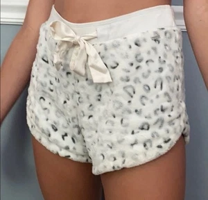 Gilly Hicks Fleece flauschige Shorts Loungewear Small - Bild 1 von 3