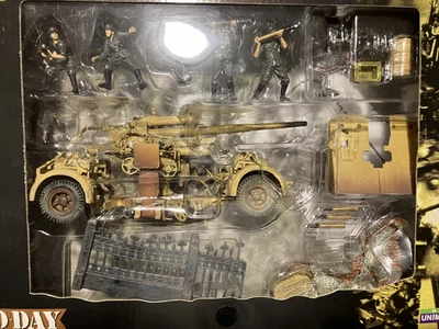 Forces of Valor  Unimax 1:32 scale #80234 German 88mm Flak piece crew/Normandy - Image 1 of 2