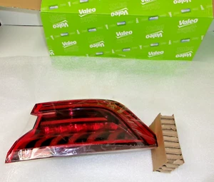 4M8945070C BRAND NEW OEM Taillight PASS/RIGHT OUTER Q8/RSQ8/SQ8 2019-2023 - Bild 1 von 2