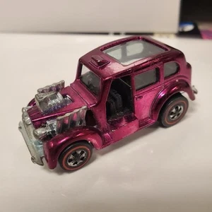 HOT WHEELS RED LINE COCKNEY CAB HK MAGENTA w BROWN INT C8 CONDITION - Picture 1 of 6