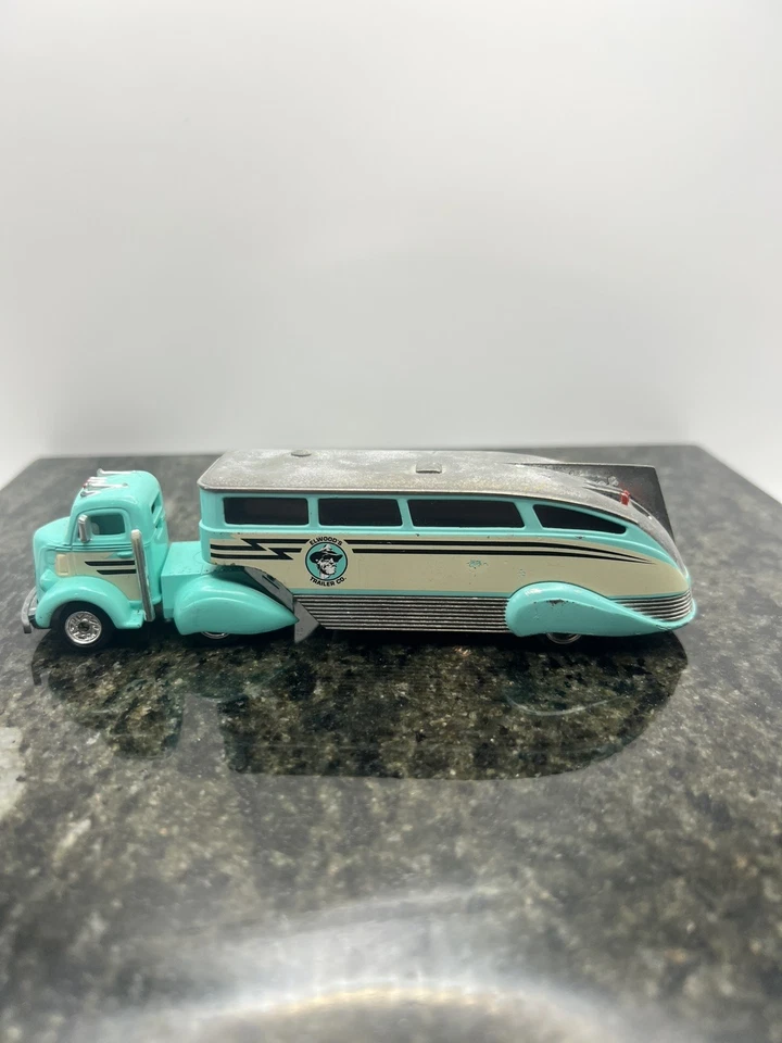 Camión y remolque Ford COE 38 1938 1:64 Hot Wheels 100 % LE Elwood's Trailer Co. Foto 1 de 4
