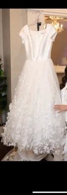 wedding dress size 6, floral applique, short sleeve, beautiful, a-line - Image 1 of 3