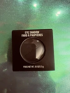 Mac Eyeshadow Greystone Matte - Picture 1 of 3