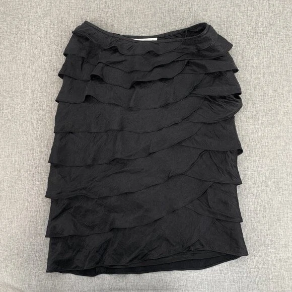 Falda de Noche Victor Costa Negra con Volantes en Niveles Talla 4 Forrada Cierre de Cremallera Foto 1 de 4