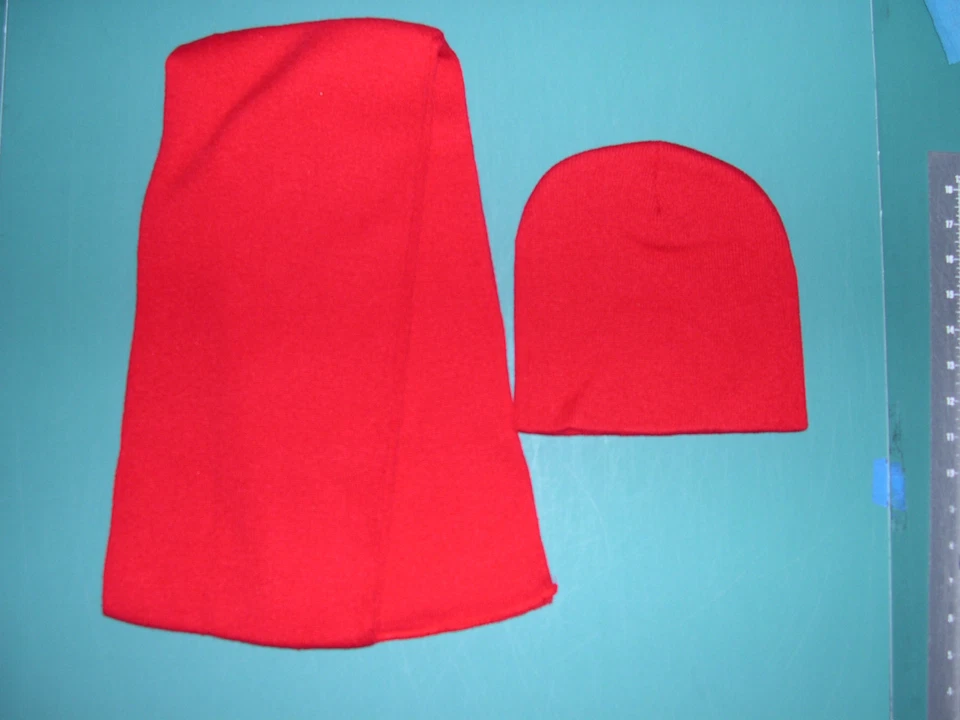 JUEGO GORRO TEJIDO ROJO PERSONALIZADO + BUFANDA NOMBRE O DEPORTES DE EQUIPO BORDADO NUEVO Foto 1 de 1