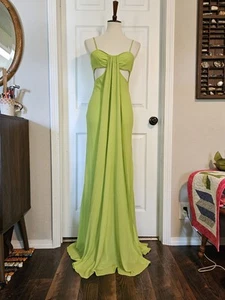NWT Beyond Egreis Lime Green Chiffon Cut Out Maxi Prom Dress Size Medium - Picture 1 of 5