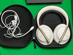 Bose NC700 LIMITED - Soapstone Limited Edition - Sehr Gut - Bild 1 von 11