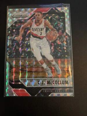 2016-17 Prizm Mosaic CJ McCollum #11 Prizm Rare Blazers 1st Mosaic  - Image 1 of 4