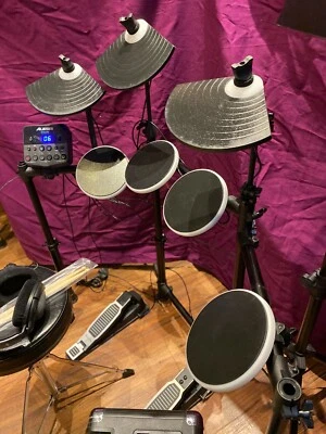 KIT DE BATERÍA ELECTRÓNICA ALESIS DM LITE. PIEZAS DE REPUESTO: Tom platillo módulo telar anuncio de alimentación Foto 1 de 4