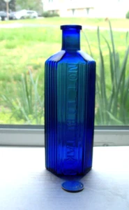 SCHÖNER GROSSER BLAUER 6-SEITIGER KAMM GIFT GEPRÄGT, NICHT MITZUNEHMEN - Bild 1 von 1
