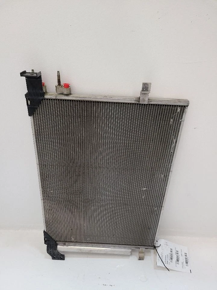 2013-2015 CADILLAC ATS AC Condenser Without Extra Cooling 22966150 - Image 1 of 4