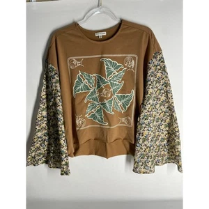 Earthbound Trading Co Snail Contrast Floral Sleeve Shirt Bell Sleeve Size Small - Picture 1 of 6
