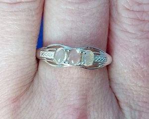 Sterling Silver & Three Stone Opal Cabochon Ring Size N 1/2 - Picture 1 of 9
