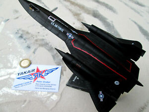 SR - 71 Blackbird Lockheed USAF Metallmodell  AVION / Yakair / Aircraft 1:144