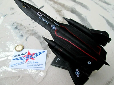 SR - 71 Blackbird Lockheed USAF Metallmodell AVION / Yakair / Aircraft 1:144