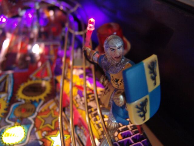 Williams/Chicago Gaming Medieval Madness, MM/MMr pinball machine Dragon  Topper