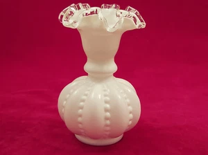 Vintage Fenton Silvercrest Melon Beaded Vase Ruffled Edges White Milk Glass - Picture 1 of 5
