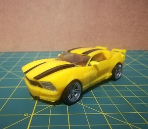 Transformers Generations Bumblebee 30' anniversario Hasbro - Foto 1 di 6