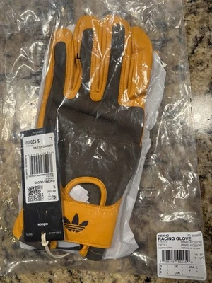 Guante de carreras Adidas x Bad Bunny x Mercedes-AMG F1 (grande) Foto 1 de 4