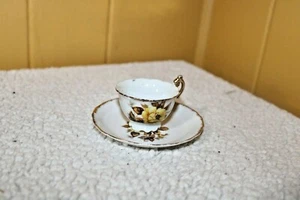 Vintage Mini TEETASSE & UNTERTASSE mit Goldrand & gelber Blume  - Bild 1 von 8