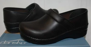 Dansko Women's Professional Antique Brown Oiled Leather Clogs NEW! - Foto 1 di 4