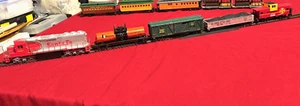Juego Tren HO Motor SantaFe 4 vagones 36x54 Latón Pista Rerailer y Power Track - Imagen 1 de 8
