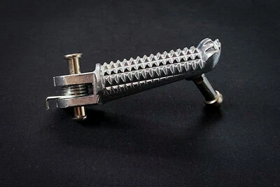 Mercado de repuestos para reposapiés delantero derecho para Yamaha MT-03 2015-2022 Foto 1 de 4