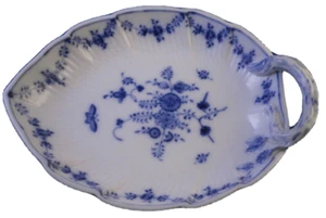 Antique 19thC KPM Berlin Porcelain Strawflower Leaf Dish Porzellan Blattschale - Picture 1 of 8