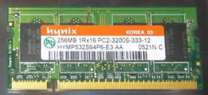 256MB HYNIX DDR2 RAM 400MHz PC2-3200S SO-DIMM 200-pol. CL3 HYMP532S64P6-E3 AA - Imagen 1 de 1