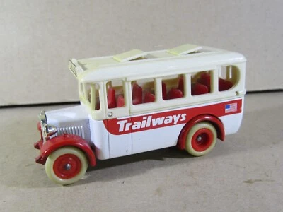 138W Days Gone Dg 10 - 12 England Lledo Ford A Autobus Trailways 1935 White 1:60 - Immagine 1 di 4