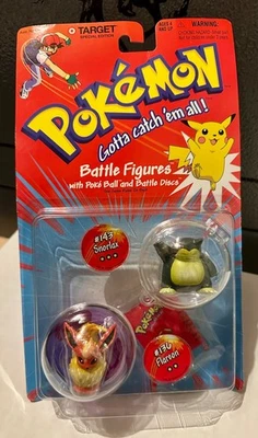 1999 年 HASBRO POKEMON 战斗人物 SNORLAX #143 和 FLAREON #136 目标独家 — 第 1/4 张图片
