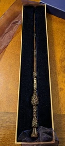 Harry Potter Wand Shop Professor Dumbledore Wand in Box Elder (s14) Warner Bros - Picture 1 of 5