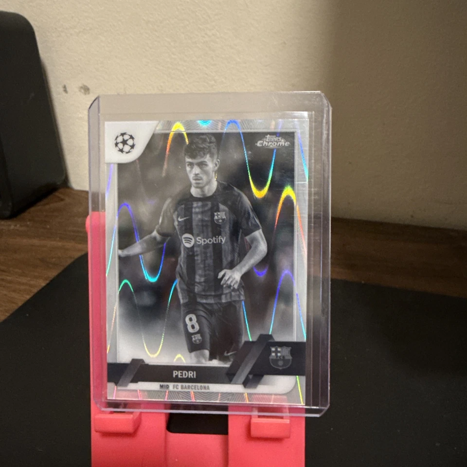 2022-23 Topps Chrome UEFA Champions League #136 Pedri Black & White RayWave - Image 1 of 1